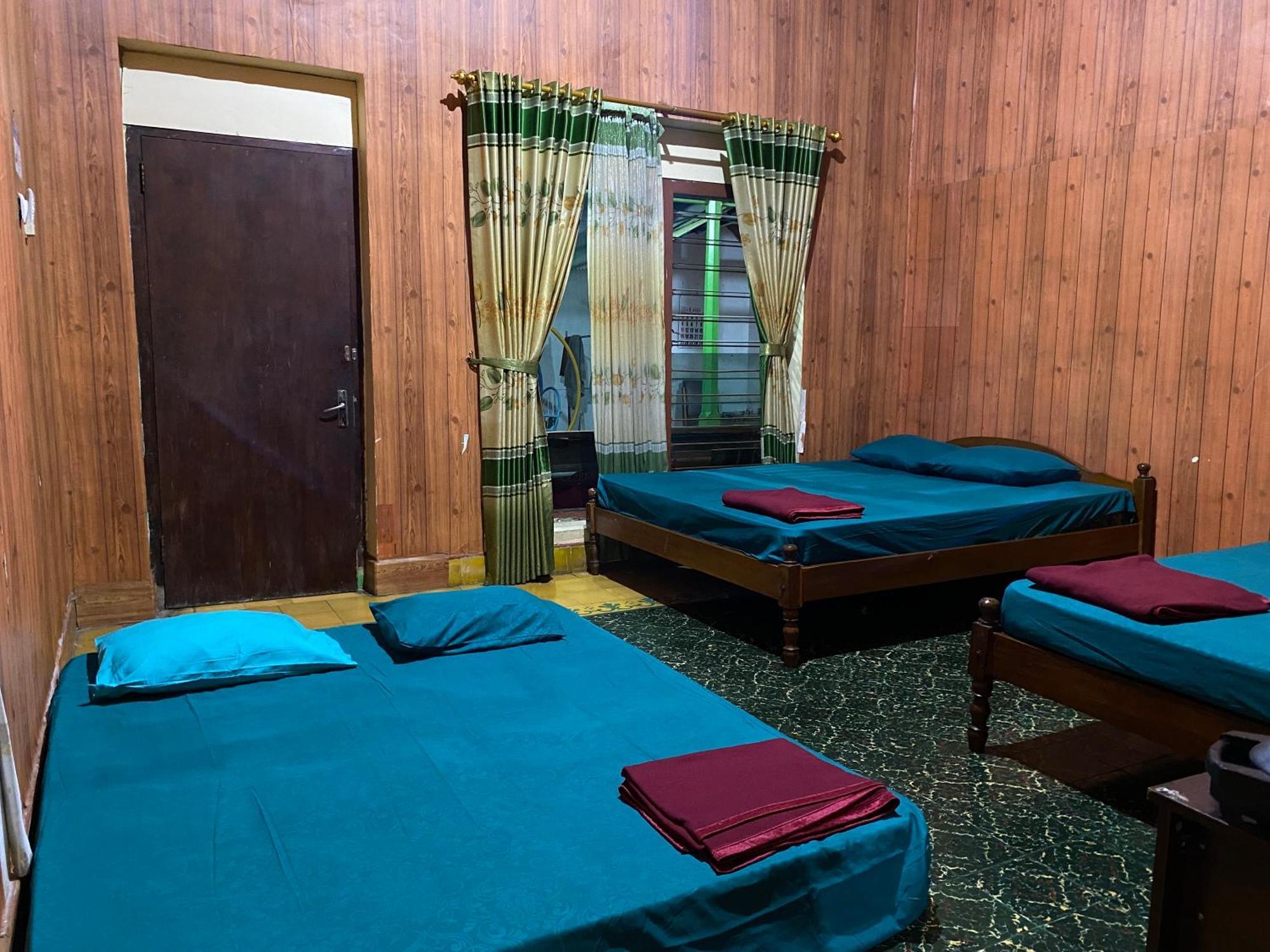 Parikesit Guest House Yogyakarta Exteriör bild