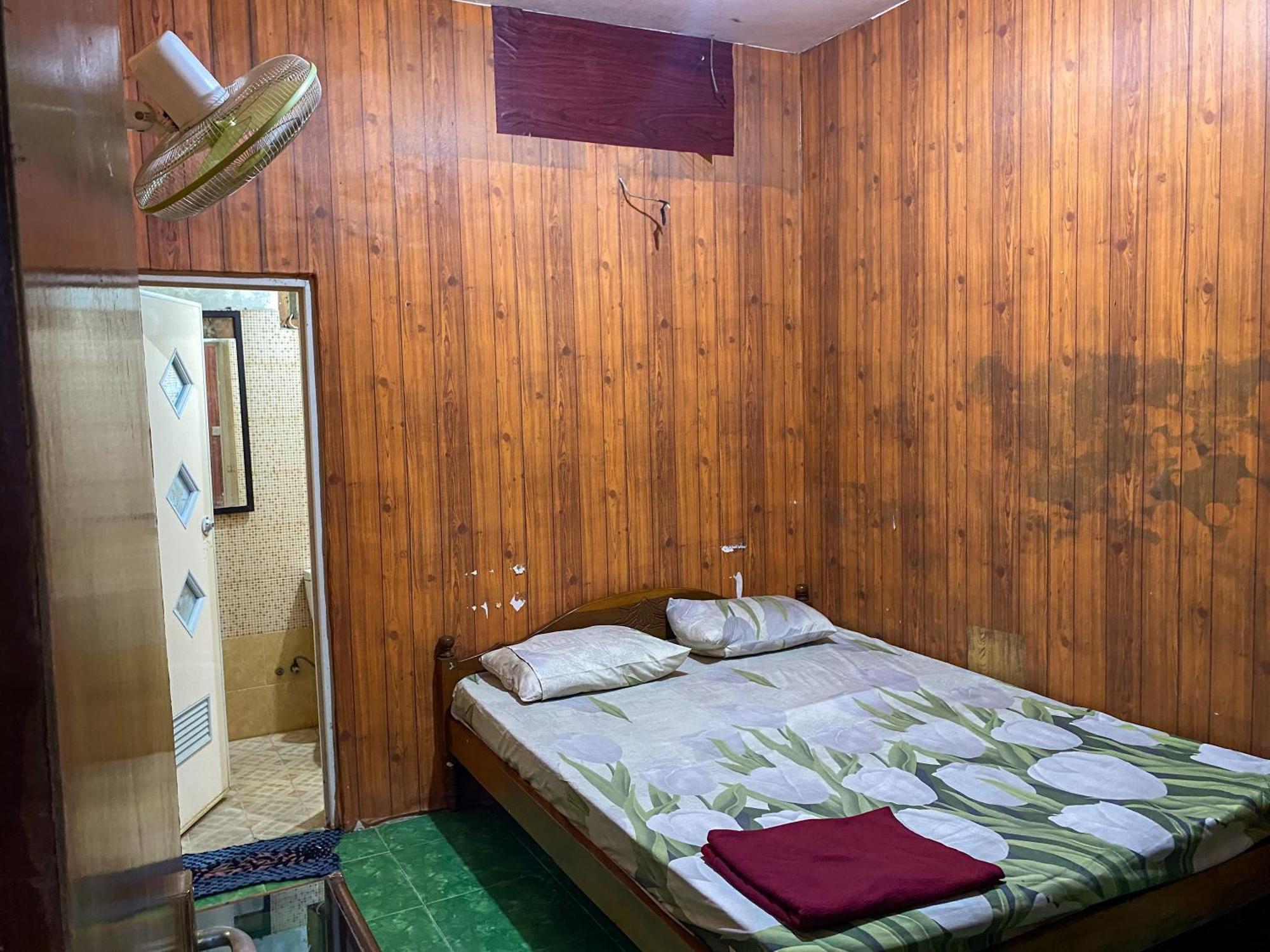 Parikesit Guest House Yogyakarta Exteriör bild
